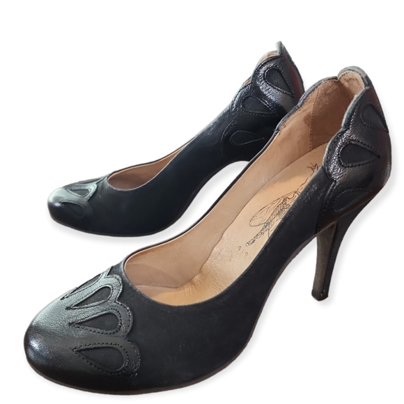 Fly London Scallop Design Heels - Picture 3 of 11